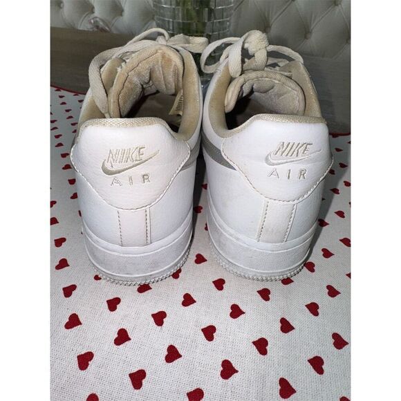 Nike Women's Air Force 1 '07 Essential Low‎ Top Shoes White Size 7.5 - Picture 6 of 9